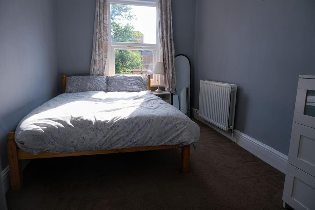 4 Bedroom House In Turnpike Lane/Wood Green London Exterior photo