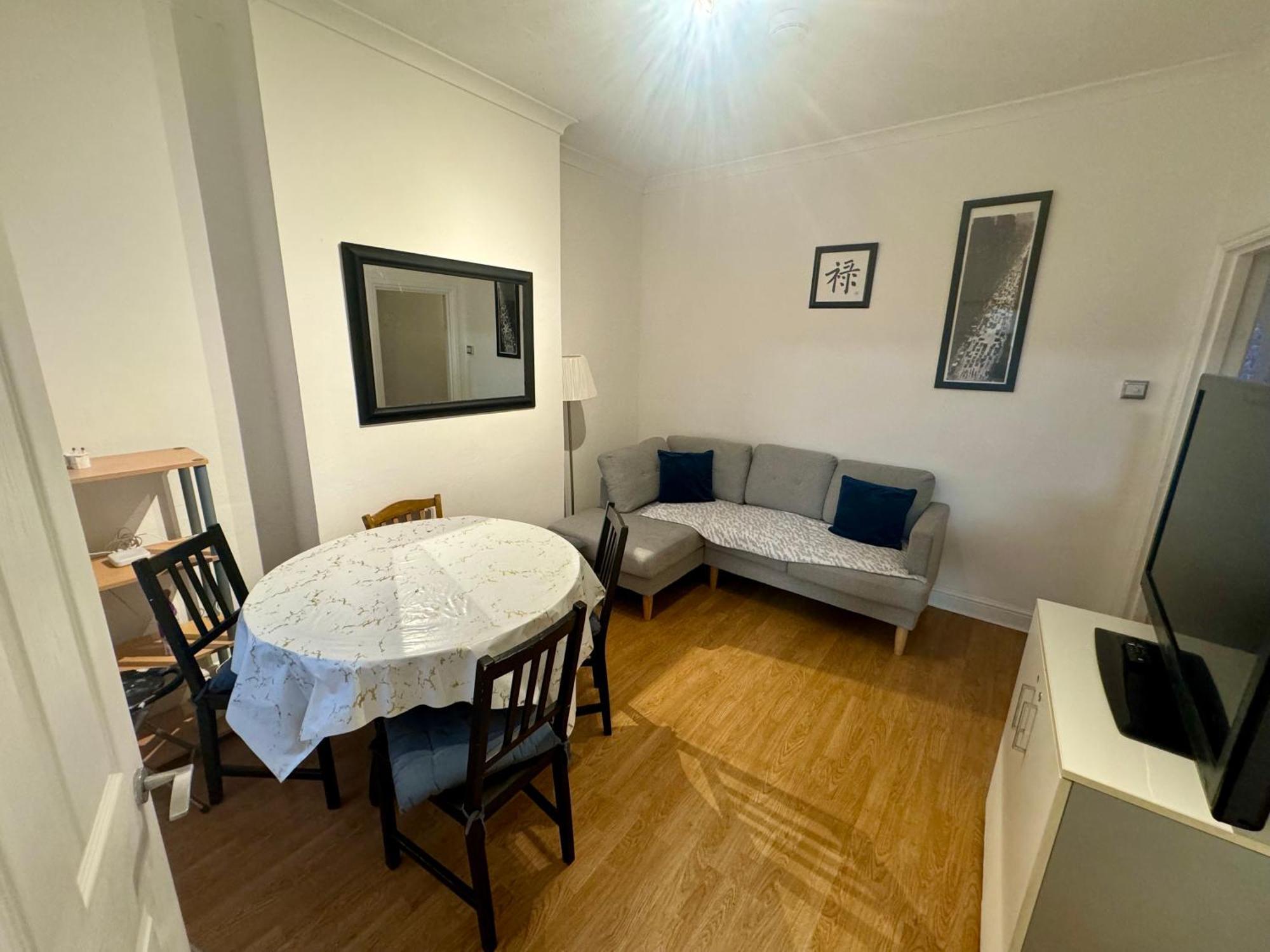 4 Bedroom House In Turnpike Lane/Wood Green London Exterior photo